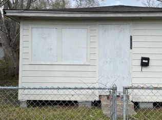 1112 Bookertee St, Baytown, TX 77520