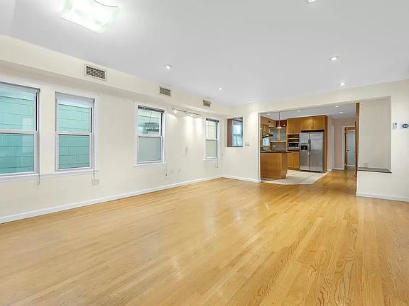 5th image of 69-02 Alderton St