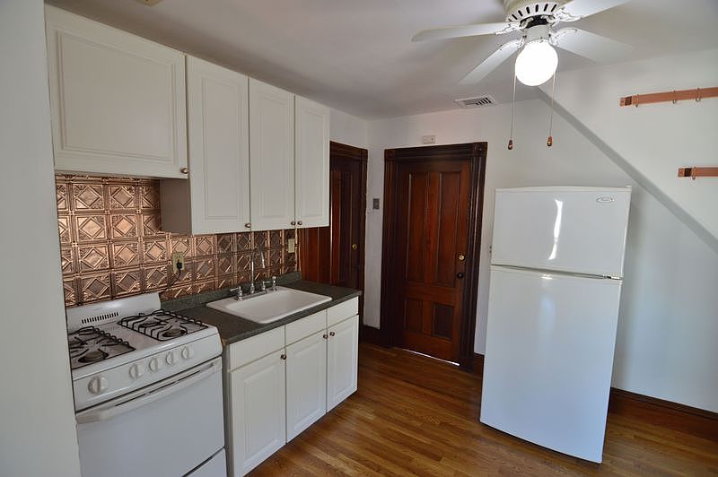 2nd image of 25 Morrill St