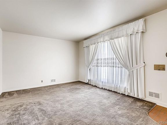 2nd image of 102 Linda Sue Ln