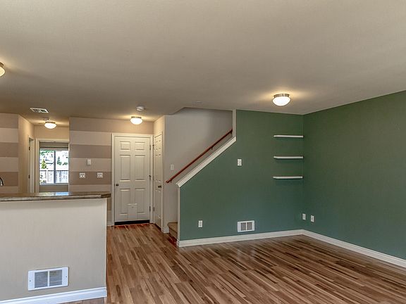 4th image of 1328 Sinclair Dr