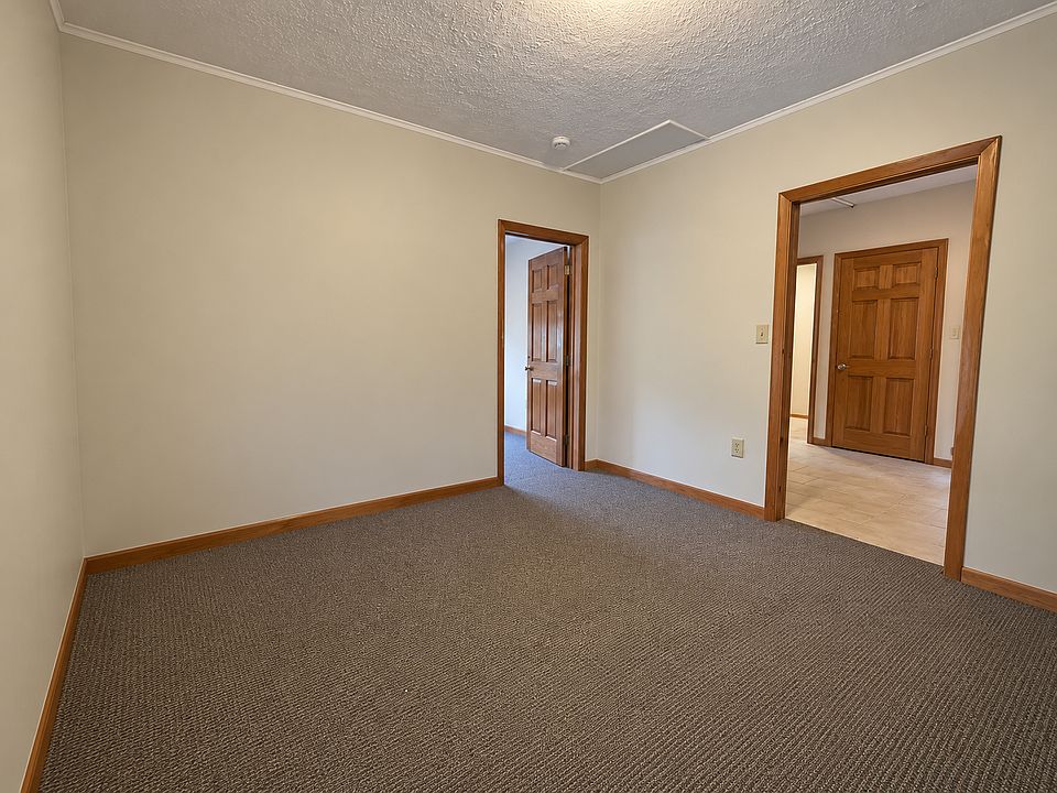 2nd image of 55 Worthington St
