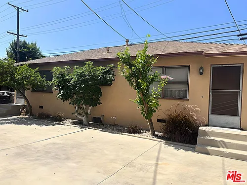 345 Burchett St Photo 1