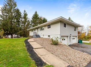 3 Salisbury Dr, New Hartford, NY 13413