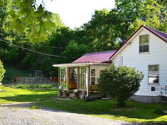 4th image of 2683 Alta Dr
