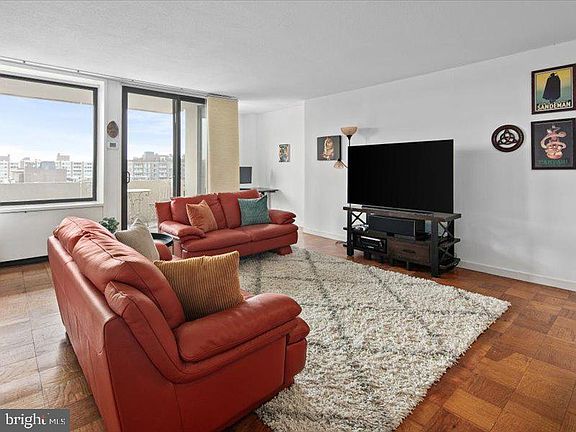 5th image of 1245 4th St SW APT E707