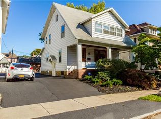 550 Hazelwood Ter, Rochester, NY 14609
