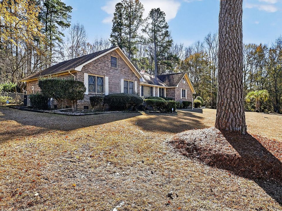 1st image of 2572 Spring Valley Cir