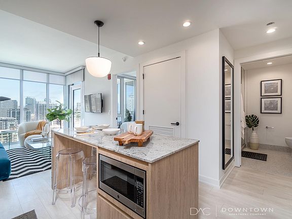 3rd image of 1208 N Wells St #3606