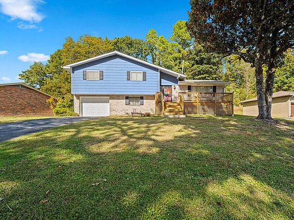 3rd image of 3421 Myra Ave