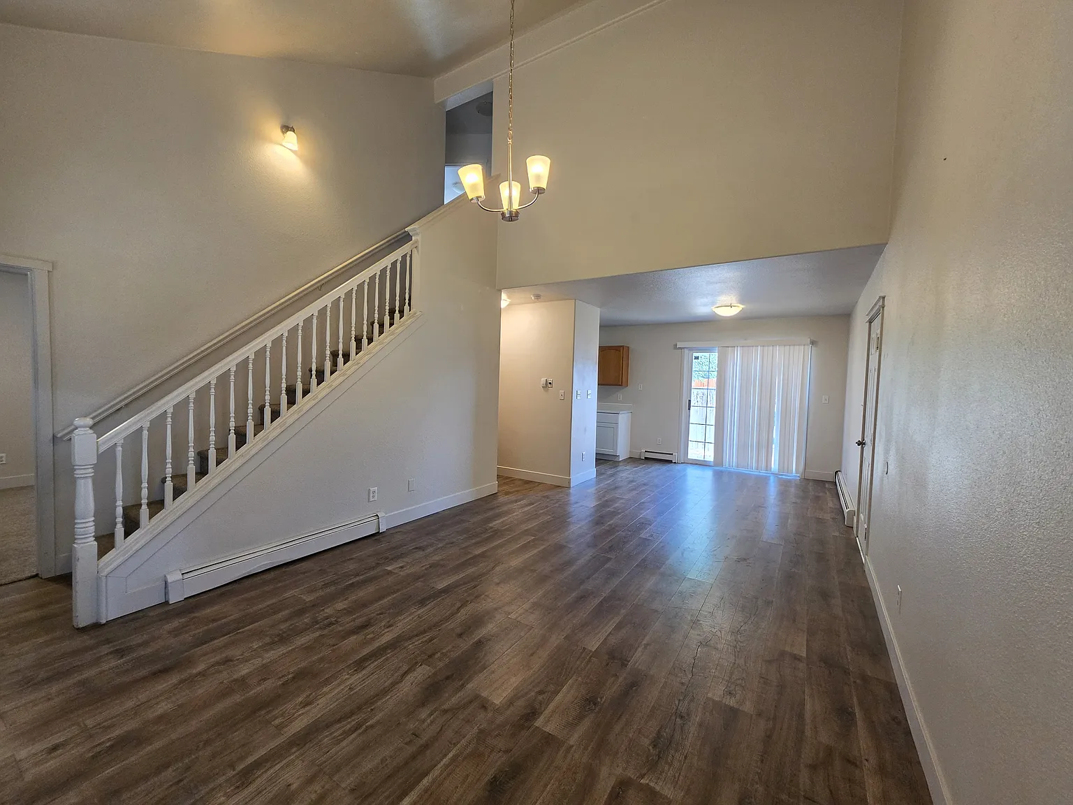 4 bed, 1477 sqft, $2,350 — Photo 4
