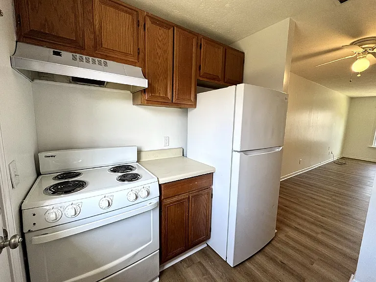 1501 Chestnut Ave #F — Photo 6