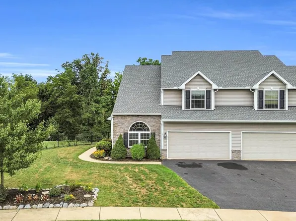 50 Regina Dr, Sinking Spring, PA 19608