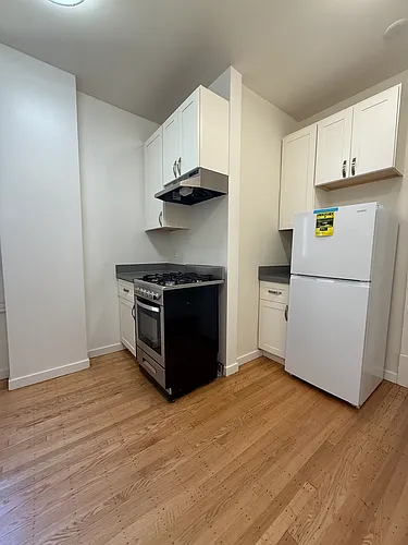 420 Ellis St Photo 1