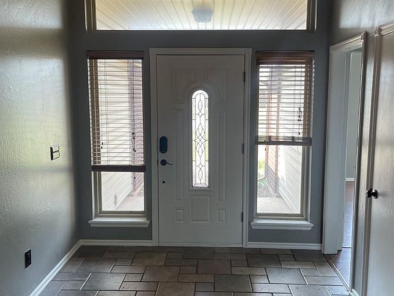2nd image of 805 W Dowden Dr
