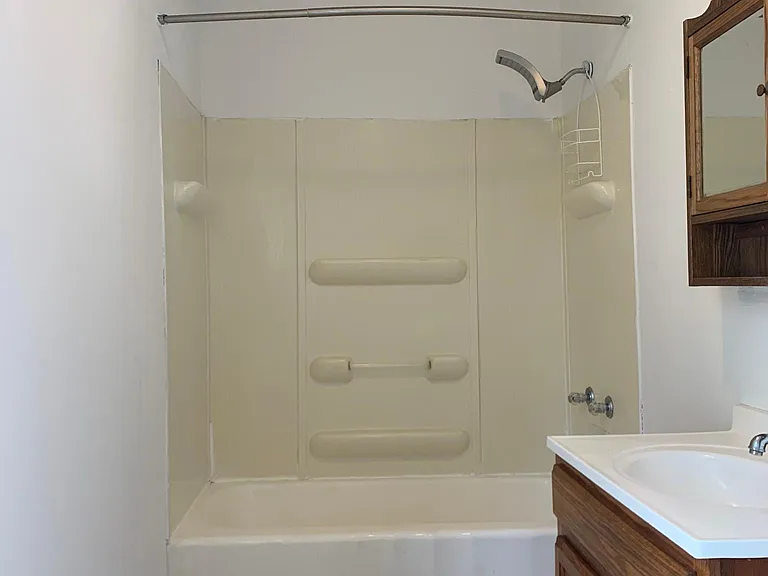 71 Vine St #1 — Photo 7