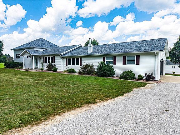 2nd image of 4022 Landmark Rd