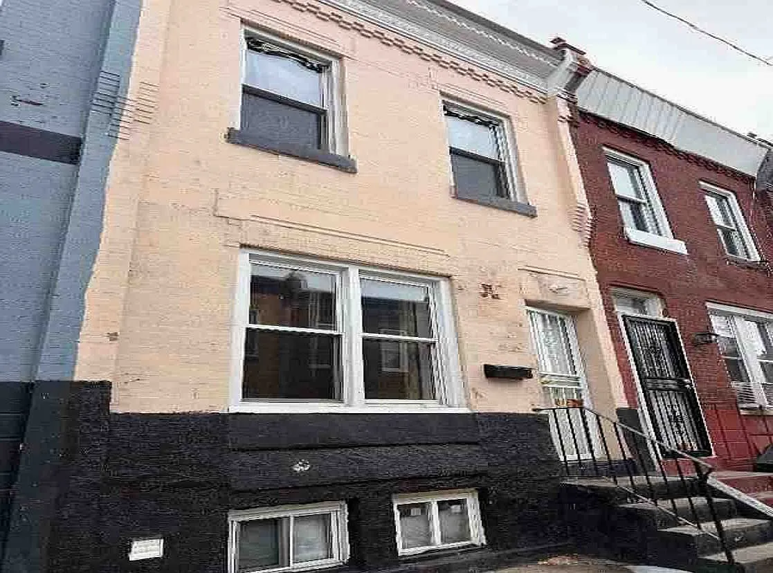 3127 N Sheridan St photo 1