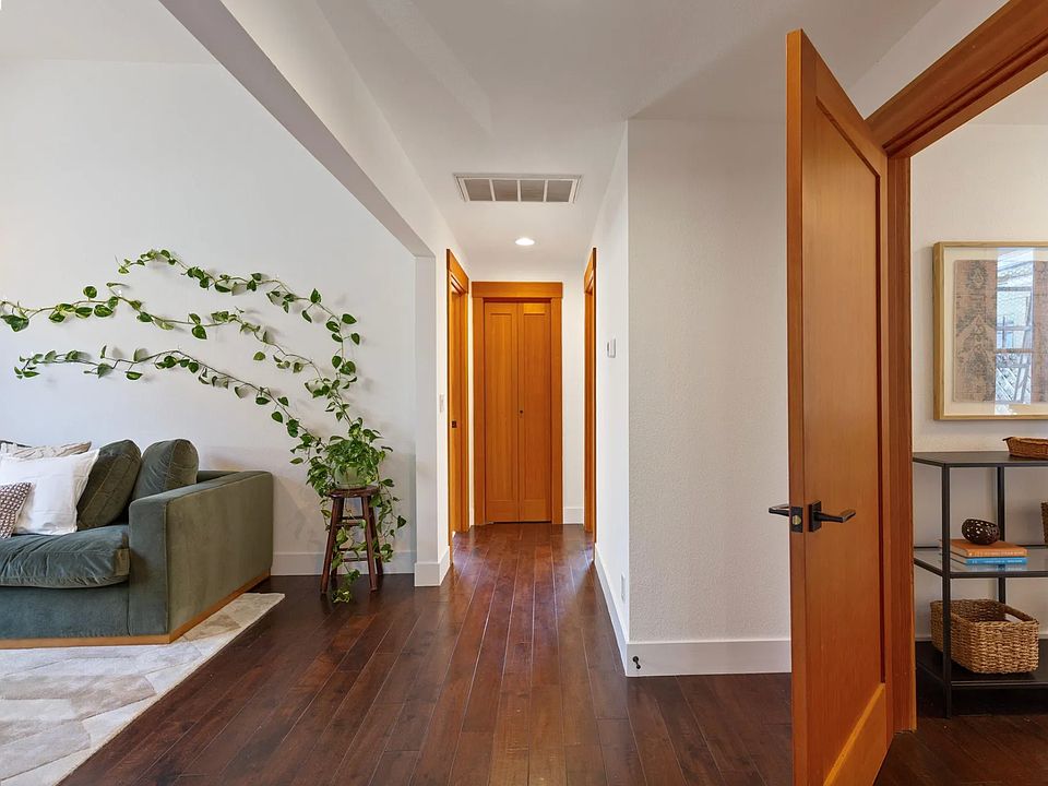 Entrance to living room