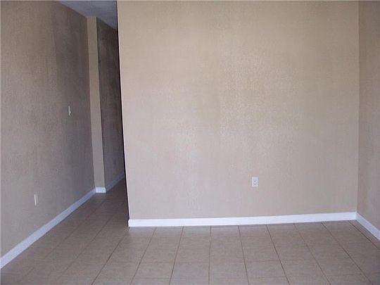 2nd image of 1322 Gordon St