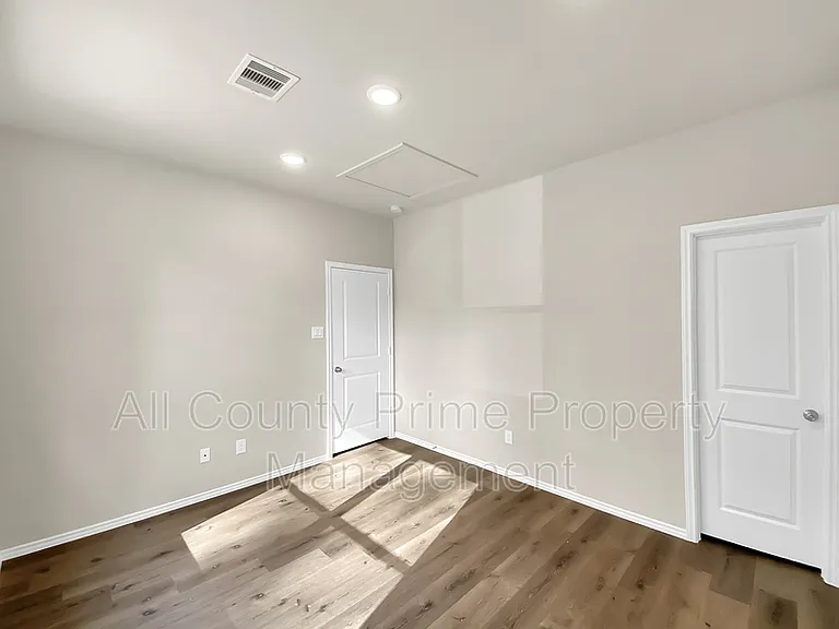9770 Blackgum Dr — Photo 12