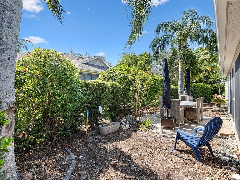 734 Winifred Way — Photo 5
