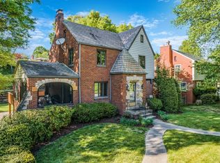 4226 Colonial Park Dr, Pittsburgh, PA 15227