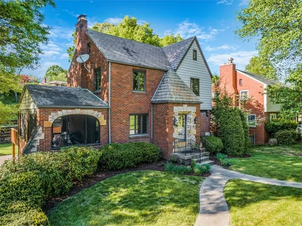 4226 Colonial Park Dr, Pittsburgh, PA 15227