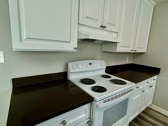 4th image of 2937 Magliocco Dr #10