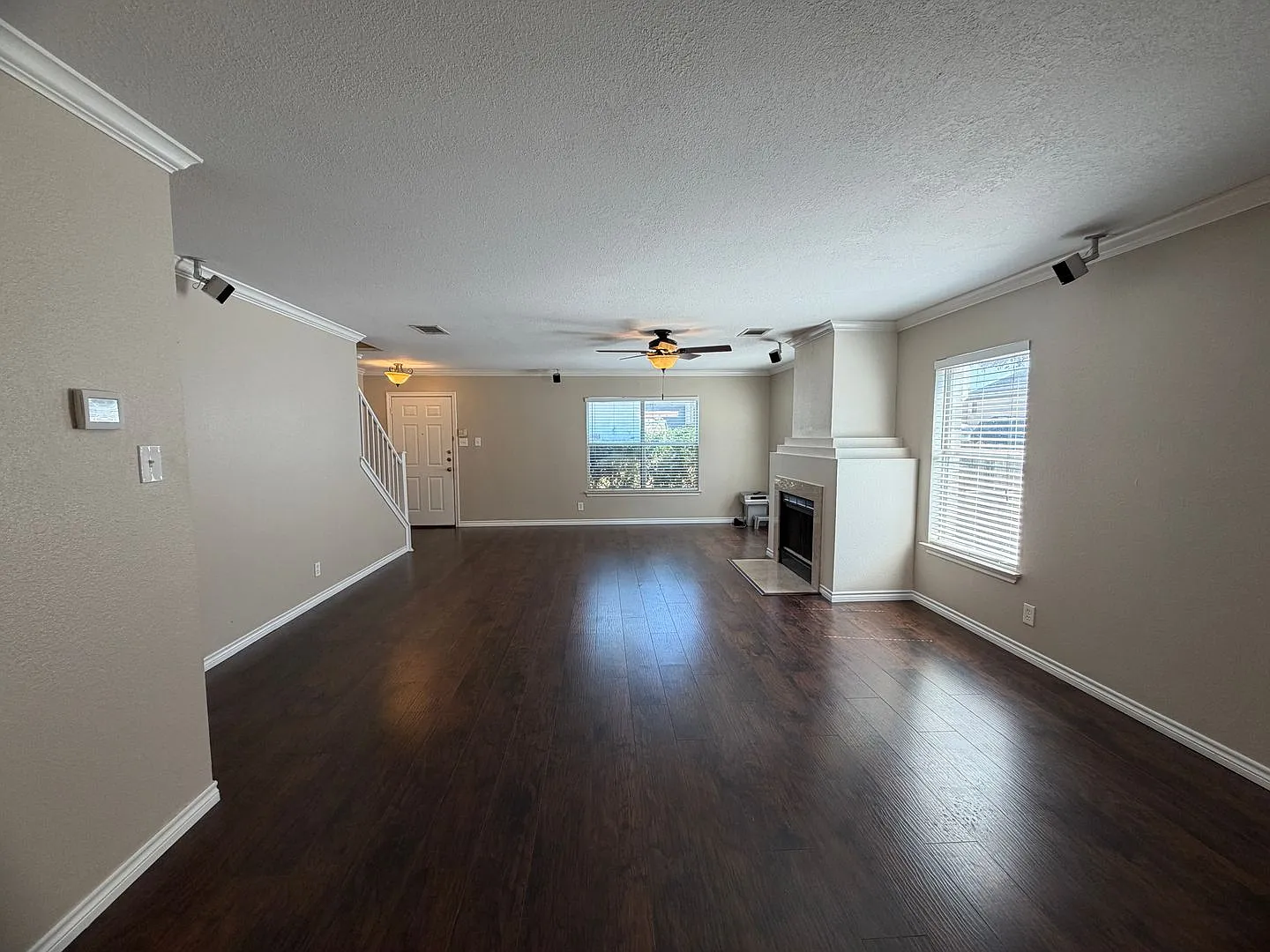Nestled in Cul-de-sac in Redland Woods ~ 4/2.5 ~ NEISD ~ Large, Open Floor Plan — Photo 3
