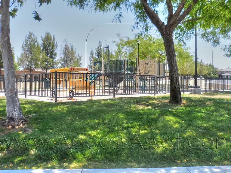 1442 Tahoe St — Photo 24