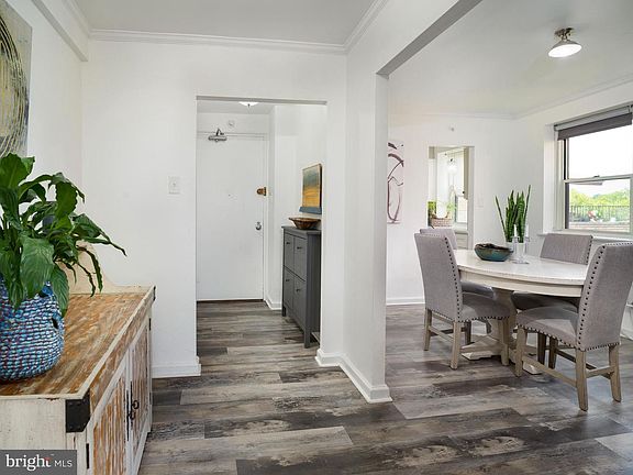 2nd image of 40 Old Lancaster Rd APT 605