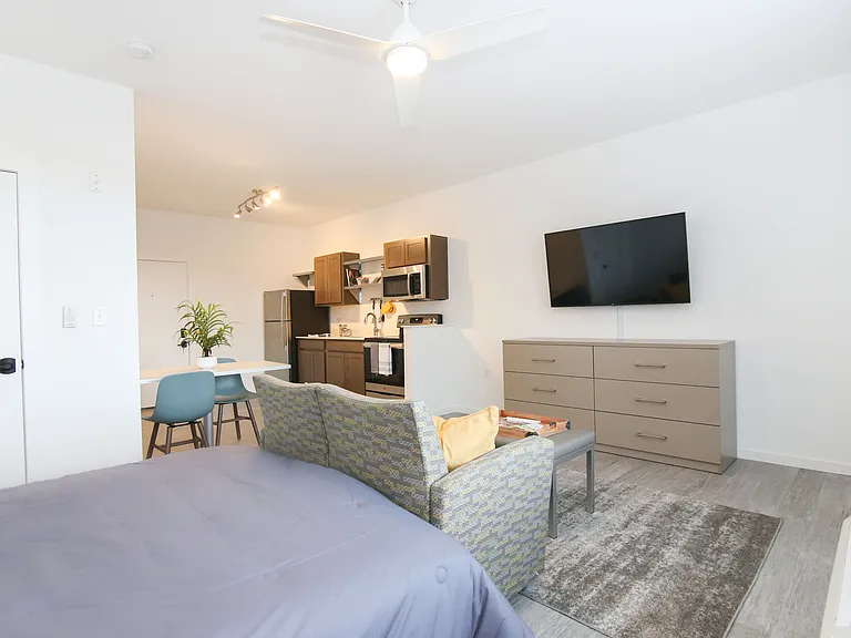 Studios180 Short/Long Term Leases — Photo 11
