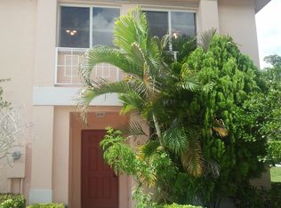 20813 NW 2nd St, Hollywood, FL 33029