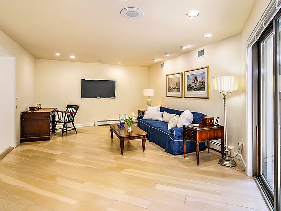 5th image of 66 Hillair Cir