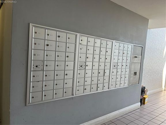 4th image of 725 Miller Ave APT 123