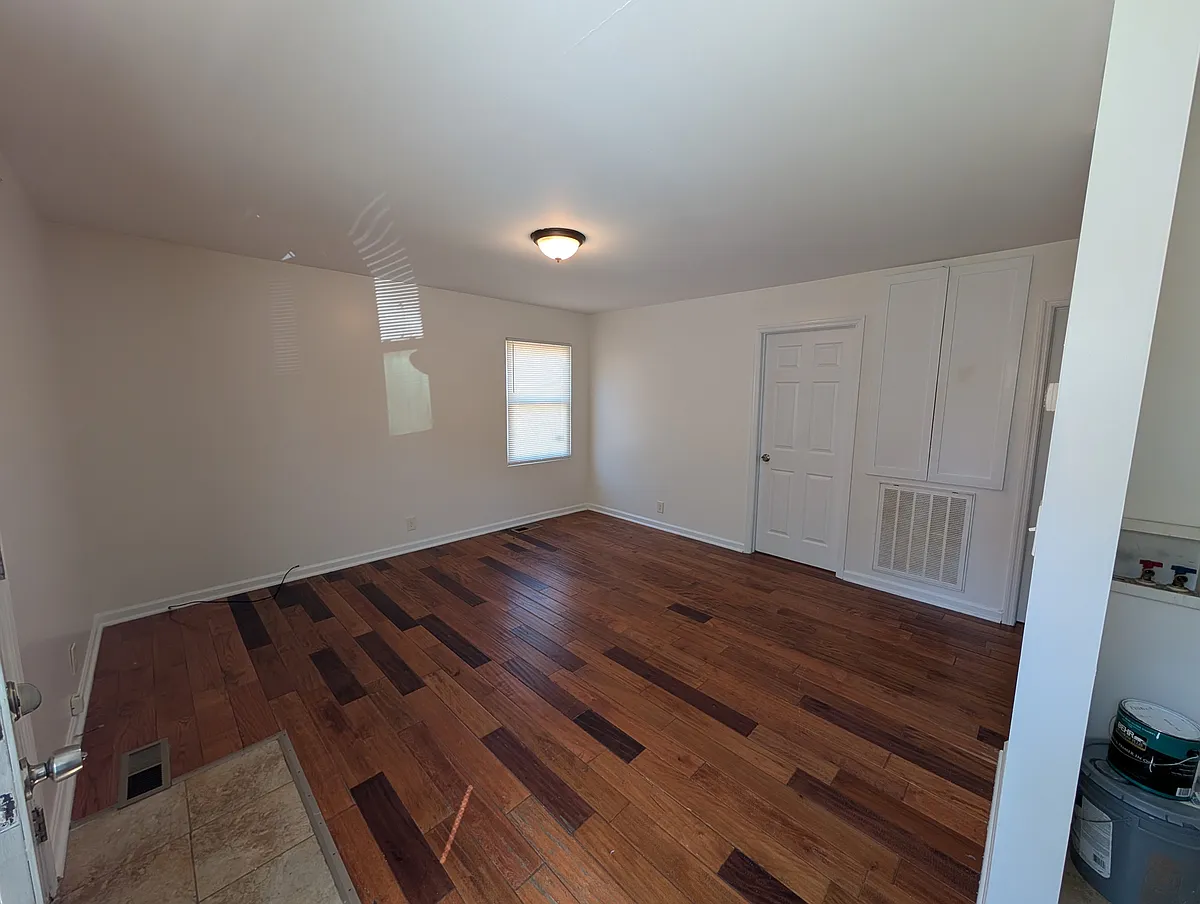 Building Photo - 1823 Delta Ave #B
