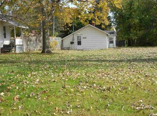 406 12th Ave, Camanche, IA 52730