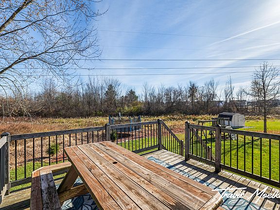3rd image of 10738 Douglas Dr
