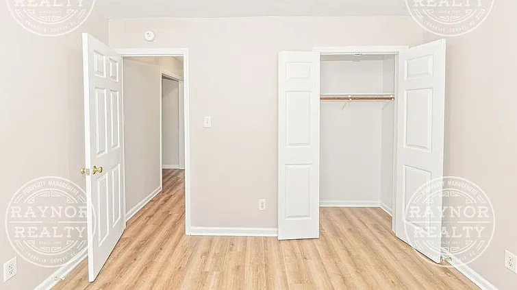 2102 W Knox St #B — Photo 11