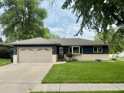 1824 Heritage Ave, Bismarck, ND, 58501