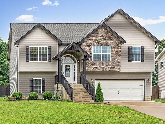 3rd image of 130 Sycamore Hill Dr