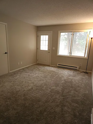 601 Parkview Cir #2 Photo 1