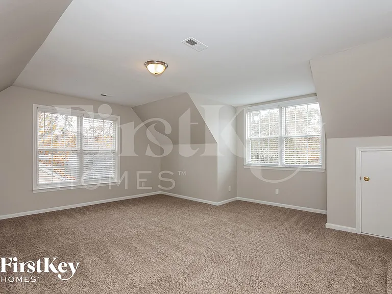 10122 Drew Ct — Photo 6