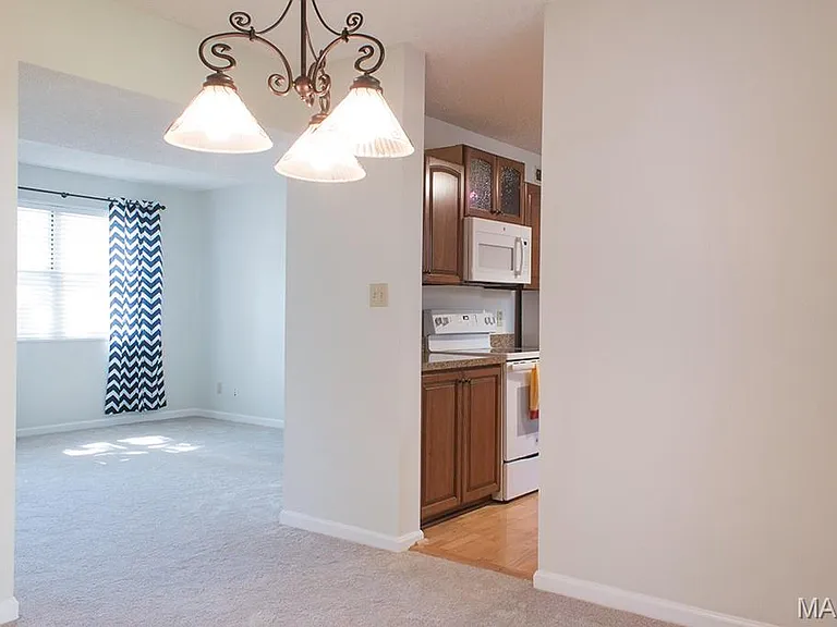 9071 Wrenwood Ln — Photo 3