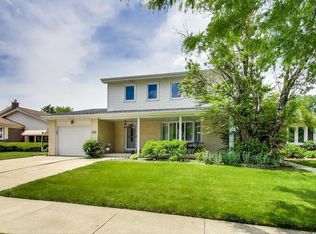 438 S Roosevelt Ave, Arlington Heights, IL 60005