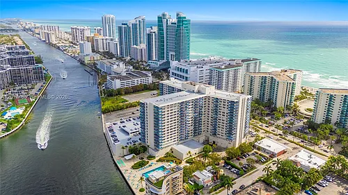 3800 S Ocean Dr #324 Photo 1