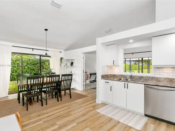 5329 Bolero Cir, Delray Beach, FL 33484