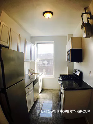 Rented by Uptown Property Group | media 11