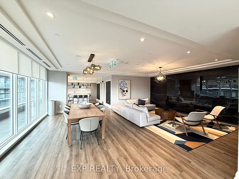 212 King William St #1207 — Photo 27